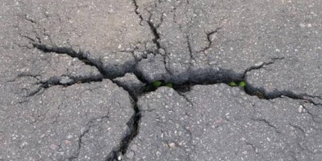 Zona Rawan Bencana, Puluhan Rumah Warga Purwakarta Ambruk Akibat Pergerakan Tanah